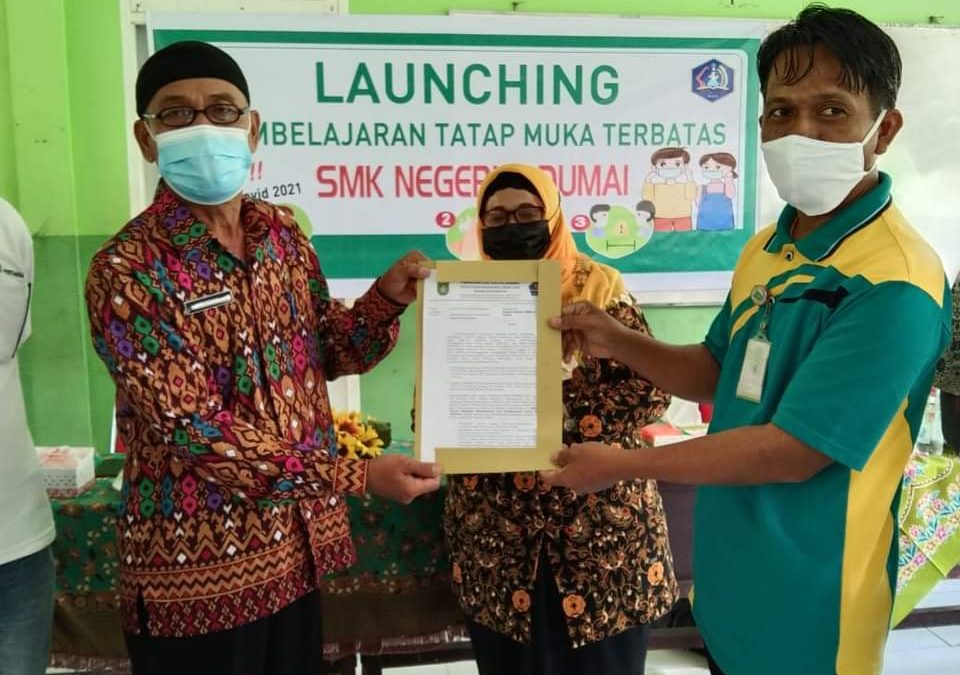 SMKN 6 Dumai Launching Pembelajaran Tatap Muka Terbatas, Kepsek Wisman SPd :  Utamakan Protokol Kesehatan