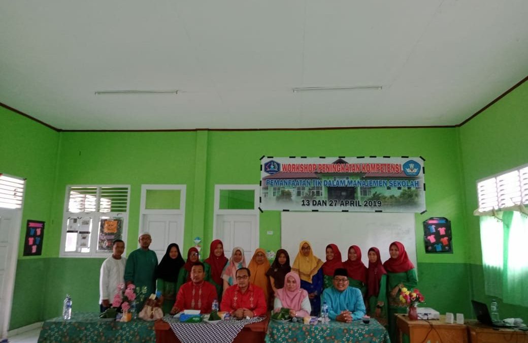 SMKN 6 Dumai Taja Workshop Kompetensi Pemanfaatan TIK Manajemen Sekolah